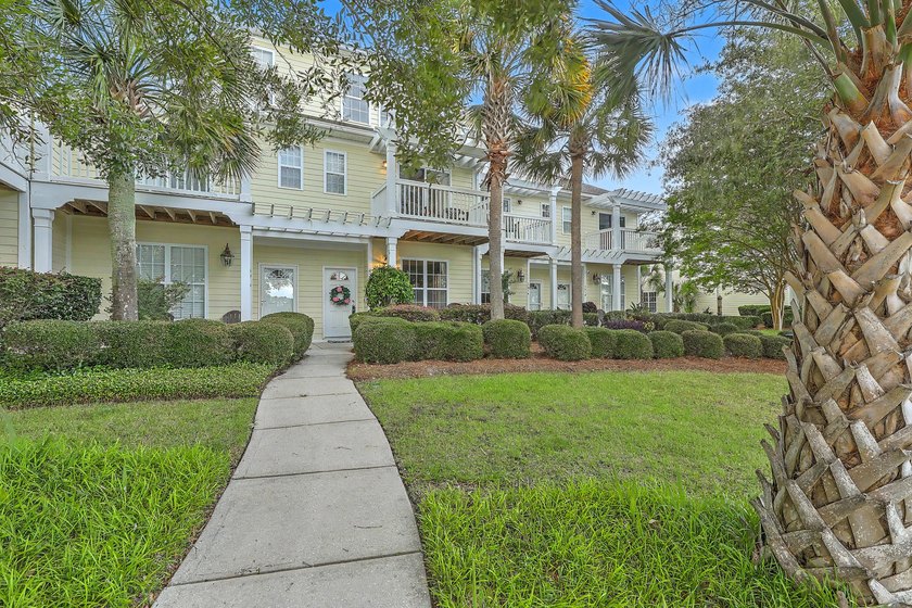 Welcome to 3012 Sugarberry Lane in Whitney Lake! You will not - photo 5