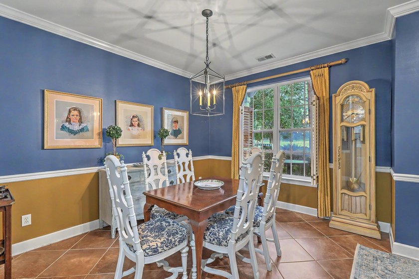 Welcome to 3012 Sugarberry Lane in Whitney Lake! You will not - photo 7