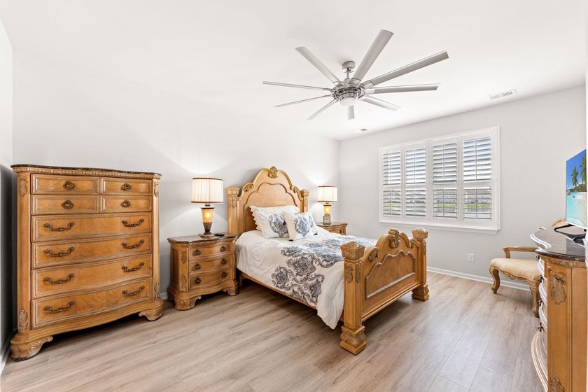 Welcome to this immaculate, move-in-ready 3-bedroom, 2-bath - photo 9