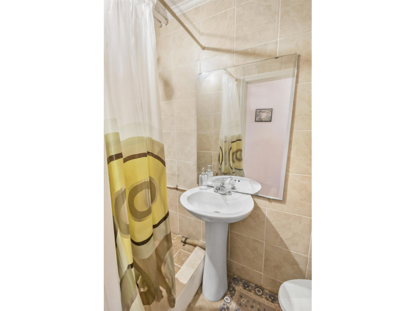 Enjoy beachside living in this nicely updated townhouse just 2.5 - photo 8