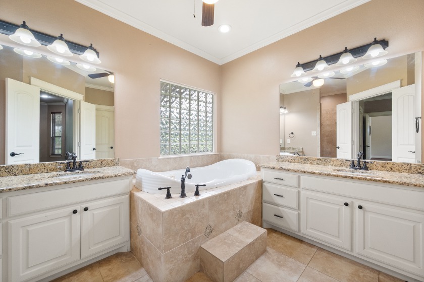 2.33-Acre Country Estate with Pool, Spa &amp; Pond - photo 30