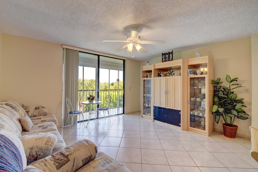 Welcome to Las Verdes, a vibrant and beautifully maintained 55+ - photo 10