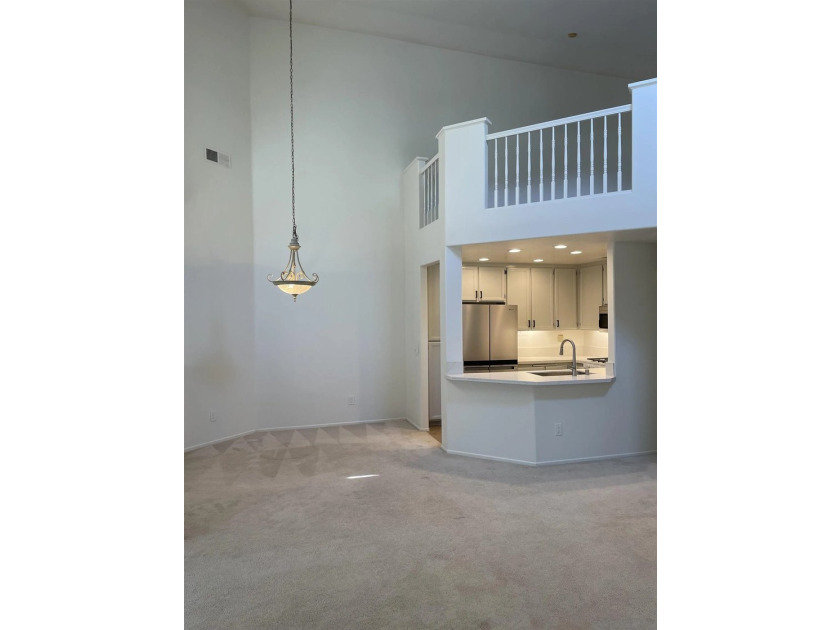 End unit in a private and quiet location overlooking trees in - photo 6