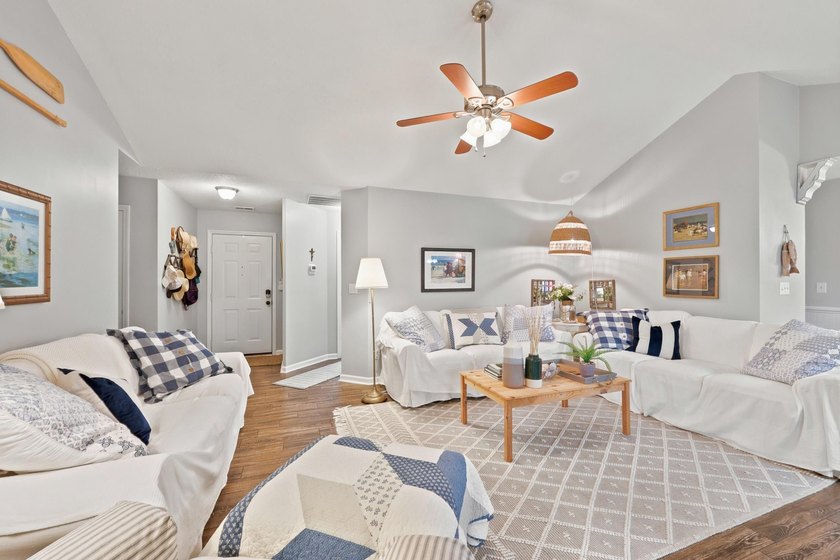 Rare opportunity! Homes with a true private mother-in-law suite - photo 2