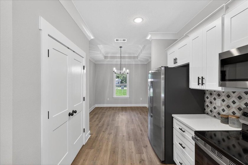 SUMMER SAVINGS! Receive a builder's credit of $10,000 at closing - photo 15