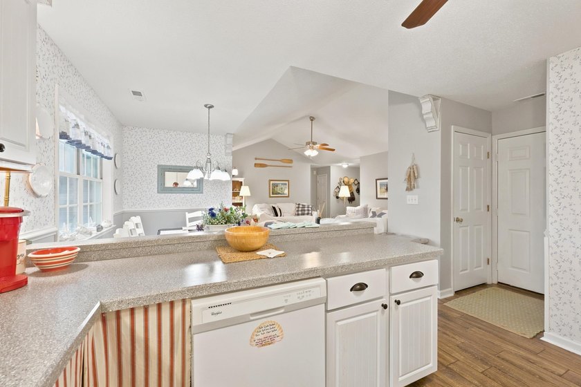 Rare opportunity! Homes with a true private mother-in-law suite - photo 9