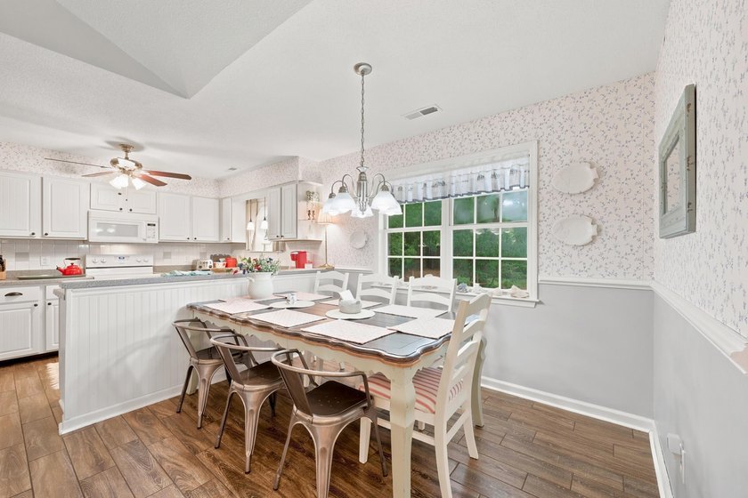 Rare opportunity! Homes with a true private mother-in-law suite - photo 10