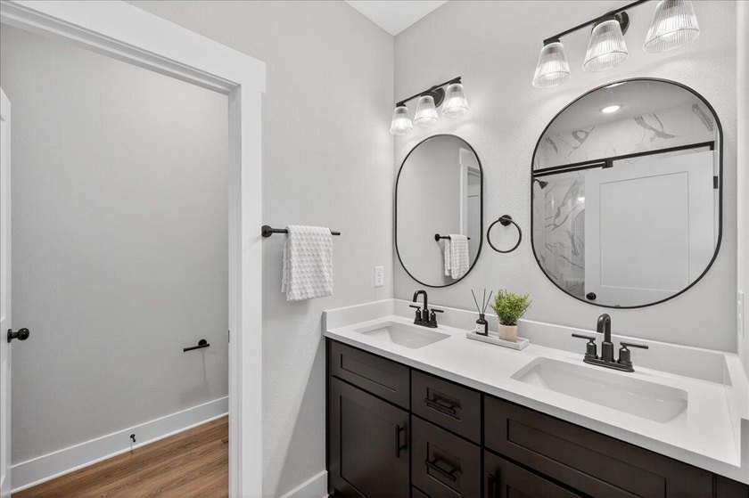 SUMMER SAVINGS! Receive a builder's credit of $10,000 at closing - photo 27