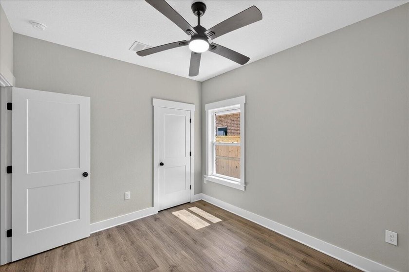 SUMMER SAVINGS! Receive a builder's credit of $10,000 at closing - photo 30