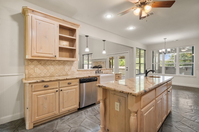 2.33-Acre Country Estate with Pool, Spa &amp; Pond - photo 12