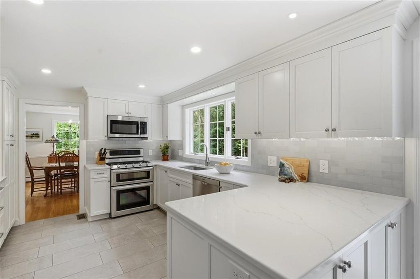 Welcome to 136 Holly Hills Lane, a beautifully maintained - photo 7