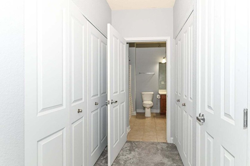 Turnkey 1+ bedroom unit with beautiful Lake Michigan balcony - photo 18