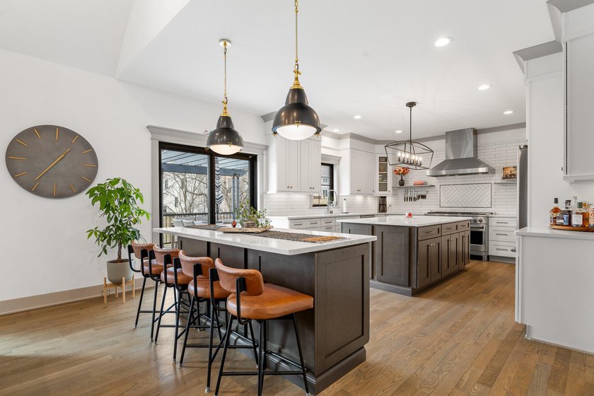 Custom built in 2023 for phenomenal entertaining &amp; restorative - photo 12