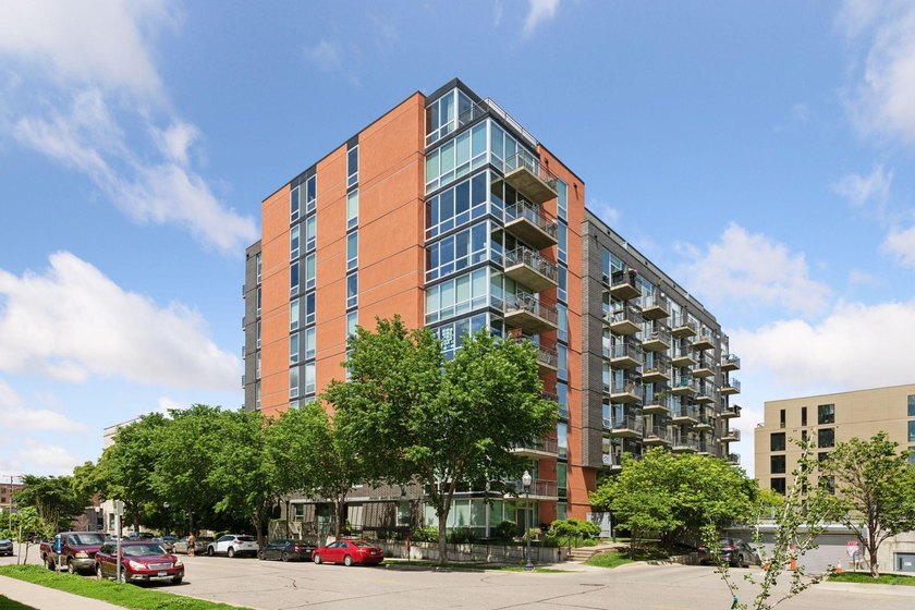 Absolutely stunning west-facing corner unit with expansive - photo 30