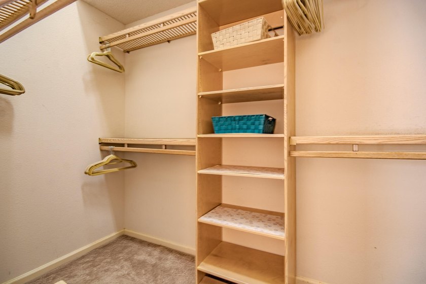 Experience the pinnacle of luxury in this stunning 3 bedroom, 2 - photo 20