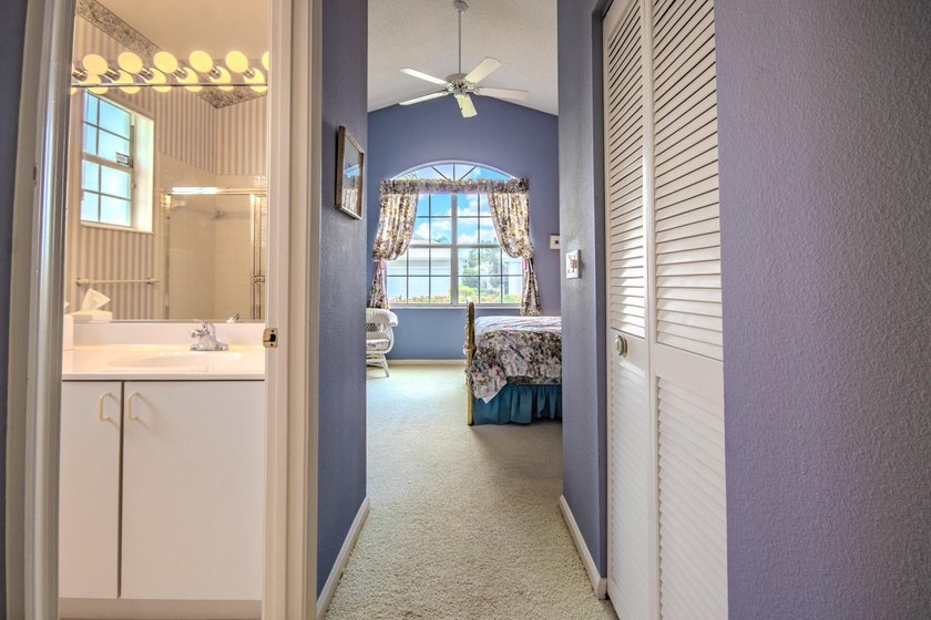Experience the pinnacle of luxury in this stunning 3 bedroom, 2 - photo 21