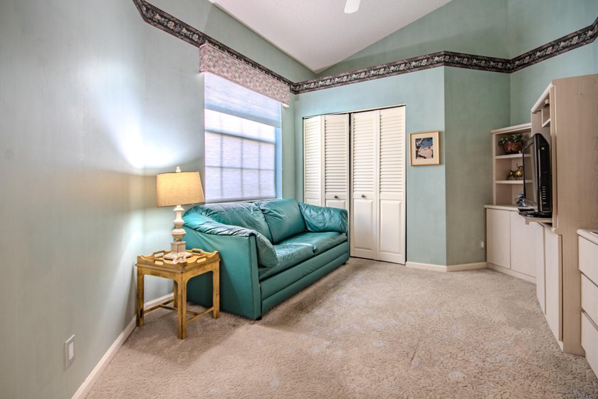 Experience the pinnacle of luxury in this stunning 3 bedroom, 2 - photo 25