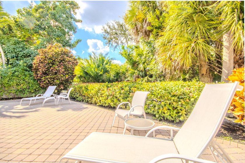 Experience the pinnacle of luxury in this stunning 3 bedroom, 2 - photo 29