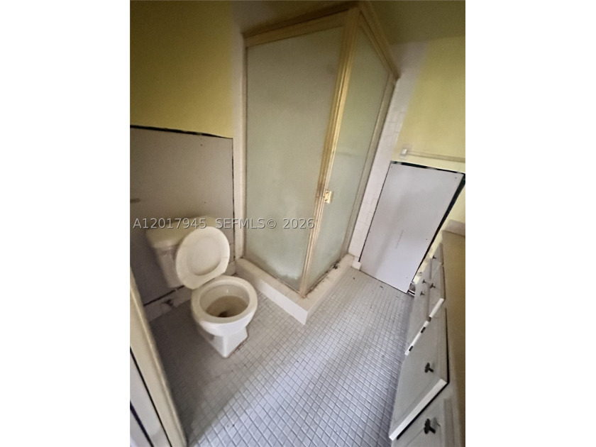 Handyman Special. 2B/2B Condo. This condo is ready for the right - photo 5