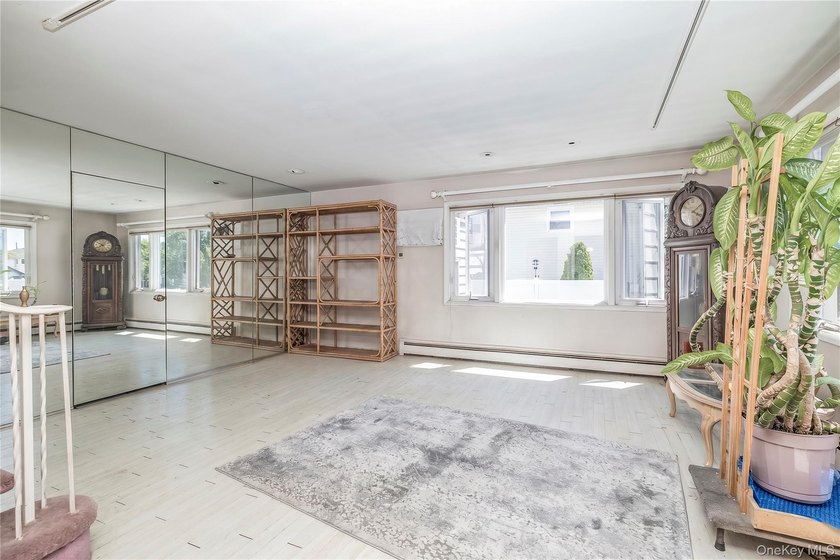 Welcome to this spacious 3-bedroom expanded Cape situated on an - photo 4