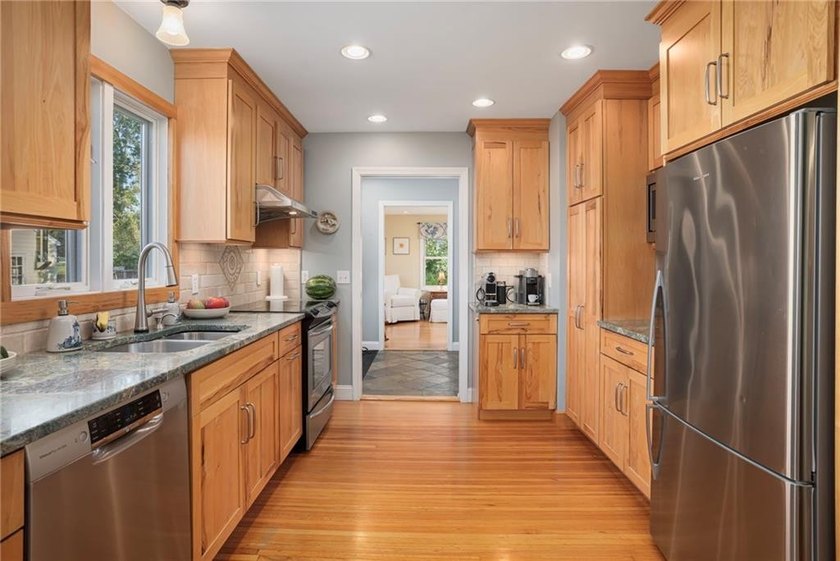 Welcome to this charming move-in ready Cape located in Newport's - photo 5