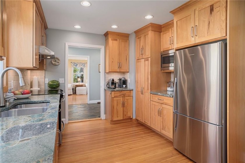 Welcome to this charming move-in ready Cape located in Newport's - photo 6