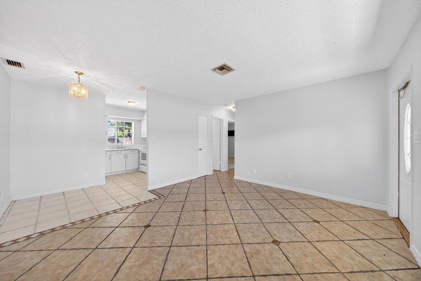 Income-producing duplex in a high-demand Oakland Park location - photo 5