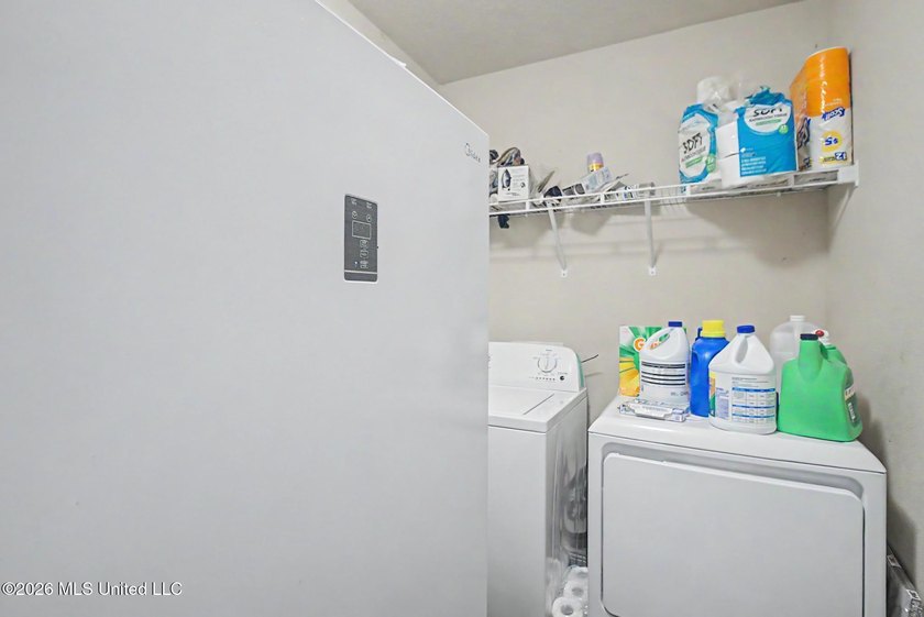 Welcome to South Pointe Subdivision in the highly sought-after - photo 20
