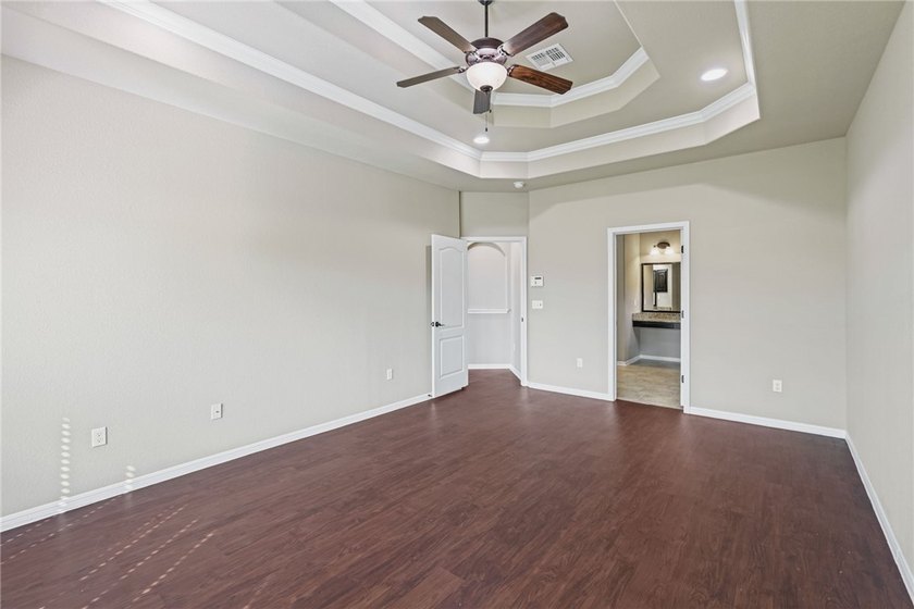 PRICE IMPROVEMENT + $10,000 BUYER CONCESSION. Spacious Southside - photo 15