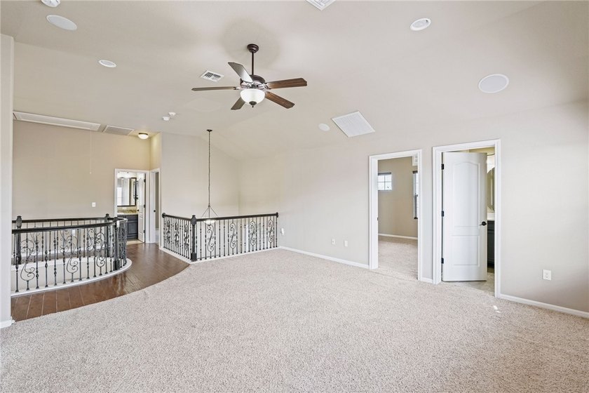 PRICE IMPROVEMENT + $10,000 BUYER CONCESSION. Spacious Southside - photo 23