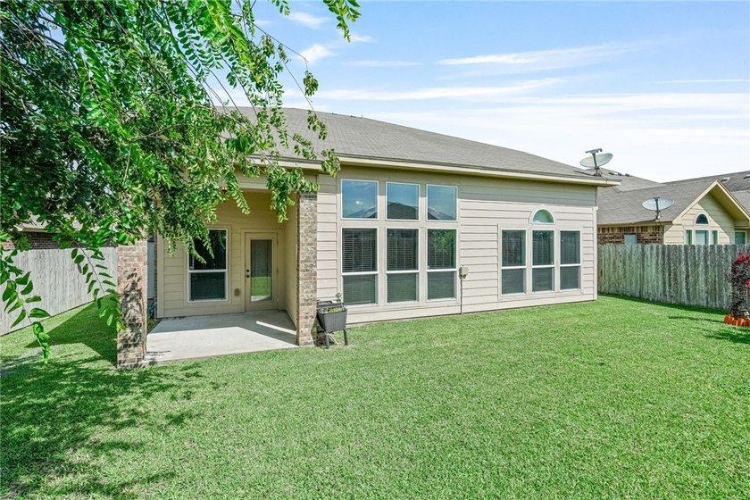 PRICE IMPROVEMENT + $10,000 BUYER CONCESSION. Spacious Southside - photo 33
