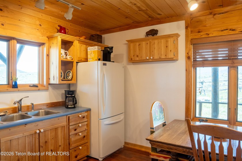 Escape to wide open spaces at 41 Marsh Creek Road in Cora, WY- - photo 15