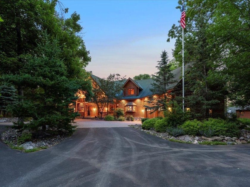 Best of all worlds - Location, Privacy, and Craftsmanship. This - photo 19