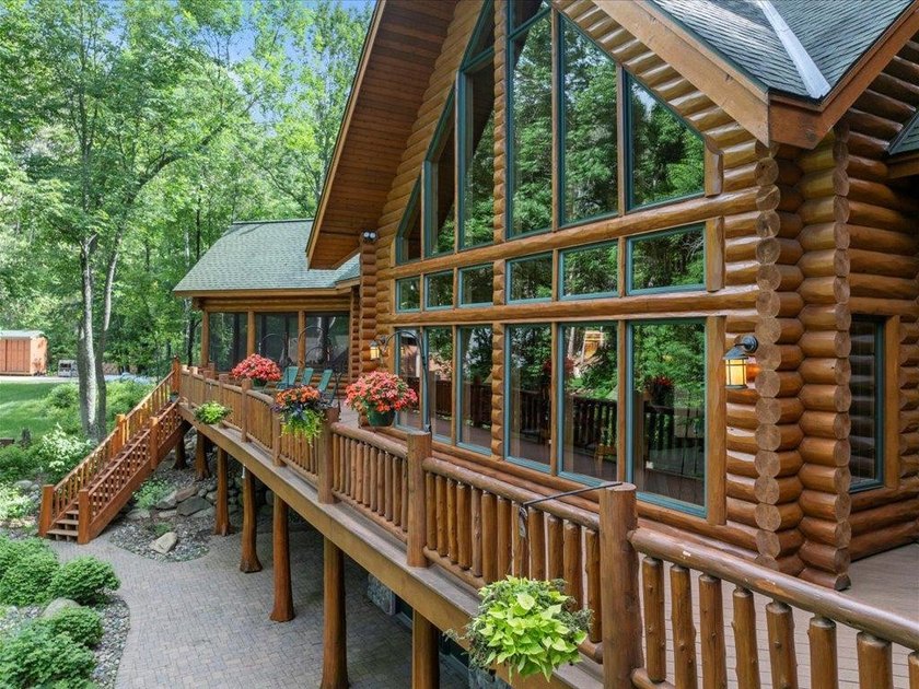 Best of all worlds - Location, Privacy, and Craftsmanship. This - photo 23