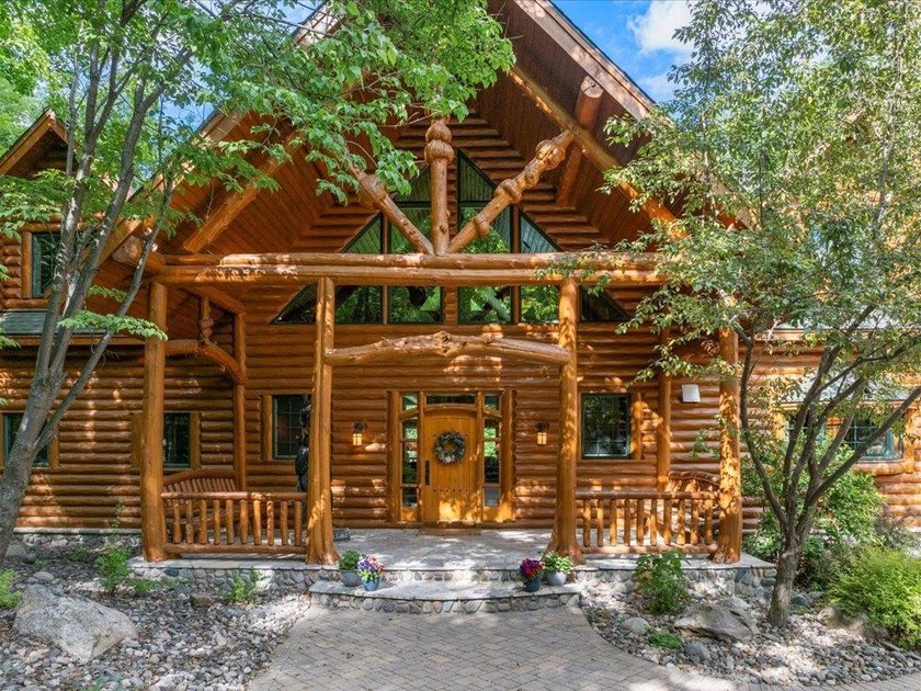 Best of all worlds - Location, Privacy, and Craftsmanship. This - photo 32