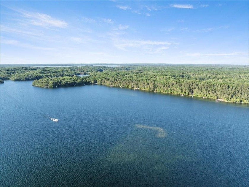 Best of all worlds - Location, Privacy, and Craftsmanship. This - photo 40