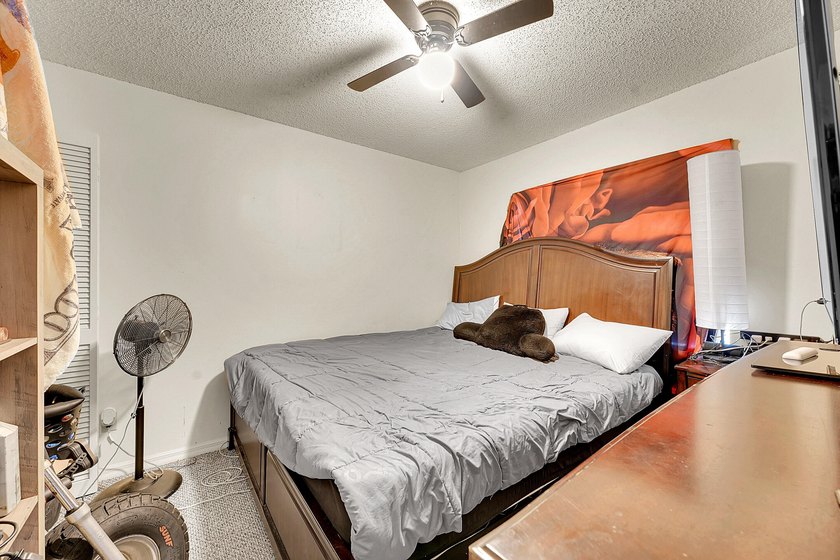 Handyman Special - Bring Your Tool Belt! This 3-bedroom, 2-bath - photo 15
