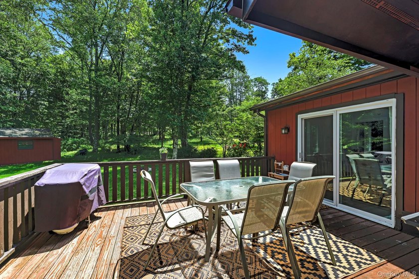 Escape to the beauty of the Catskills at this Mountain Lake - photo 31