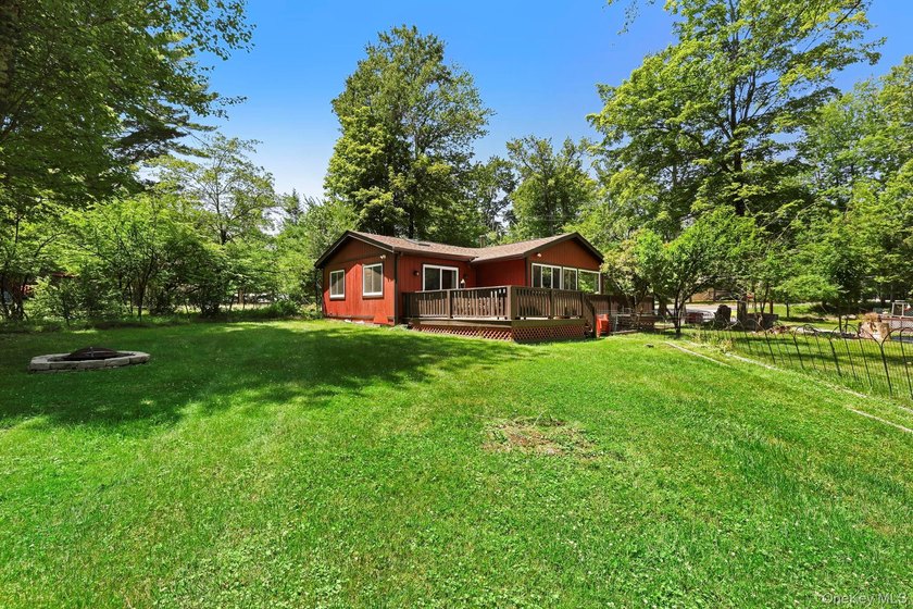 Escape to the beauty of the Catskills at this Mountain Lake - photo 34