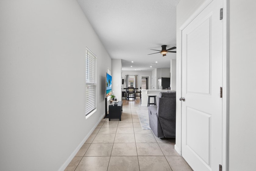 Welcome to your new home in the desirable Avalon Crossing - photo 10