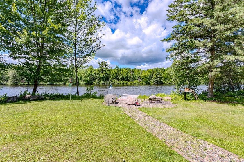 If you've been dreaming of life on the water, this Grandmother - photo 7