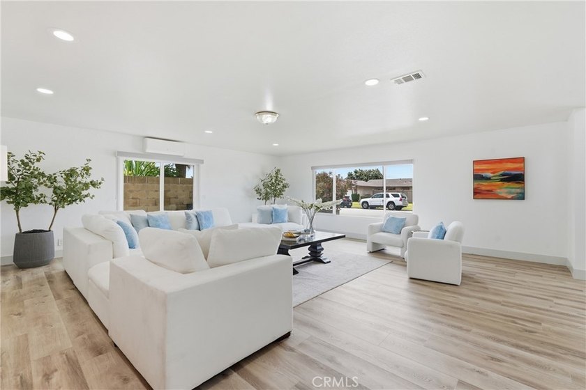 9051 Glenridge Ave - photo 11