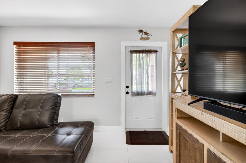 Welcome Home! Come see this beautiful 2 bedroom, 2 bath home - photo 7