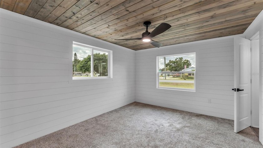 Discover the perfect blend of charm, character, and modern - photo 18