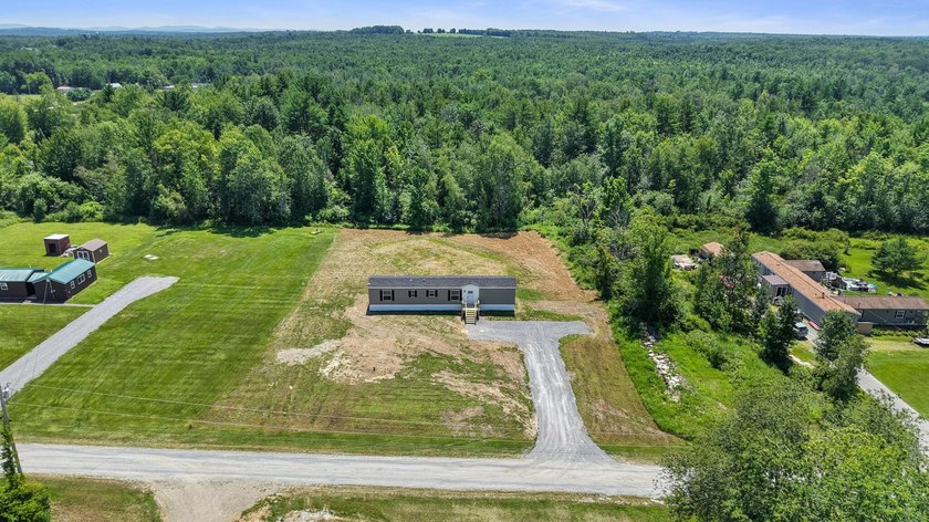 Welcome to easy, worry-free living in this brand-new 2-bedroom - photo 27