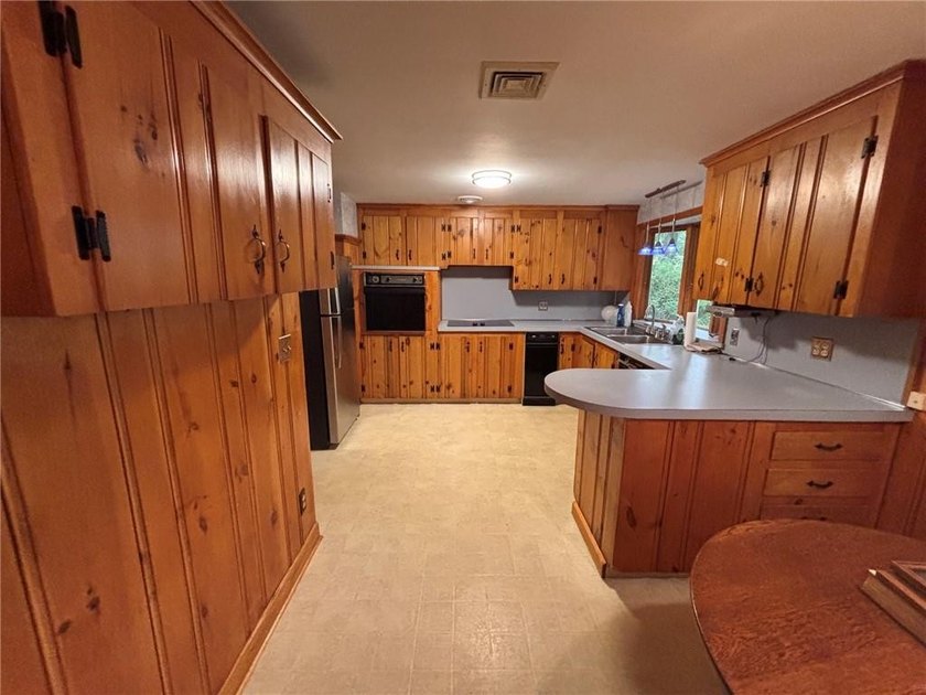 Situated on a desirable corner lot in the sought after Cowesett - photo 6