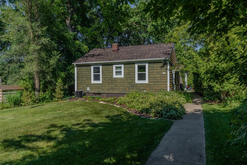 This beautifully renovated home offers a unique opportunity to - photo 25