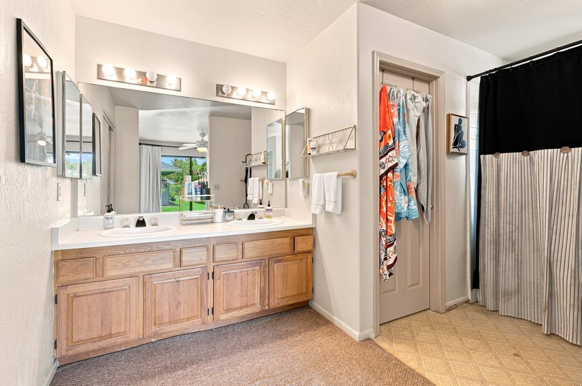 This well positioned, corner lot Mili Makani home is located on - photo 11