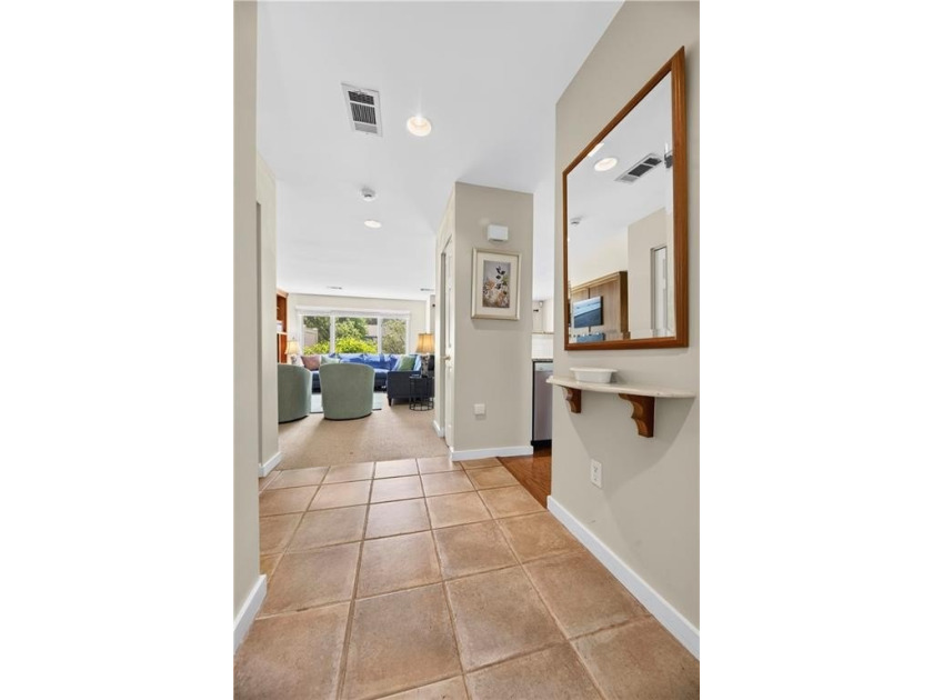 This inviting and well-maintained 2-bedroom, 2.5-bath condo - photo 3