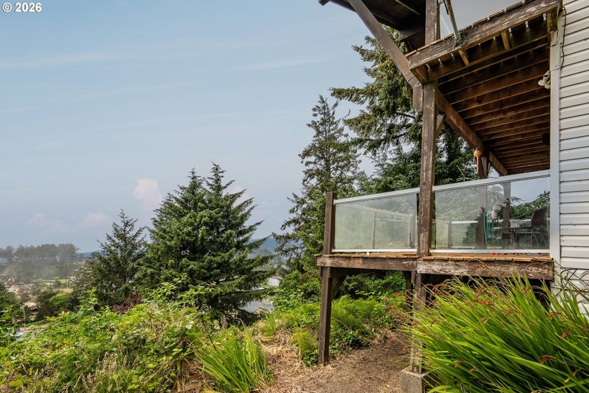 Perched high above the Pacific with jaw dropping views of iconic - photo 32